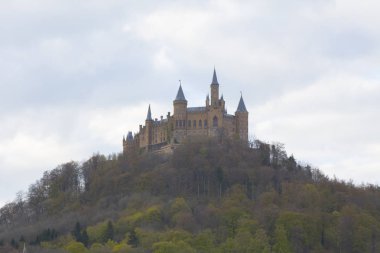 Hohenzollern Kalesi Swabian Alpleri'nde - Baden Wurttemberg, Almanya görünümünü