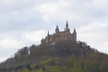 Hohenzollern Kalesi Swabian Alpleri'nde - Baden Wurttemberg, Almanya görünümünü