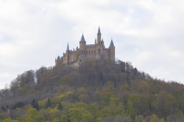 Hohenzollern Kalesi Swabian Alpleri'nde - Baden Wurttemberg, Almanya görünümünü