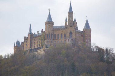 Hohenzollern Kalesi Swabian Alpleri'nde - Baden Wurttemberg, Almanya görünümünü