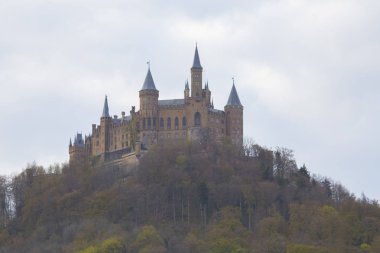 Hohenzollern Kalesi Swabian Alpleri'nde - Baden Wurttemberg, Almanya görünümünü