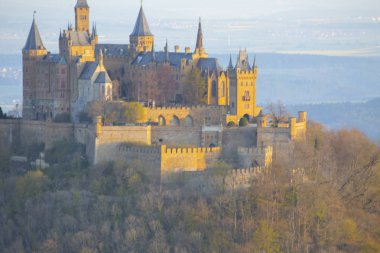Hohenzollern Kalesi Swabian Alpleri'nde - Baden Wurttemberg, Almanya görünümünü