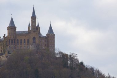 Hohenzollern Kalesi Swabian Alpleri'nde - Baden Wurttemberg, Almanya görünümünü