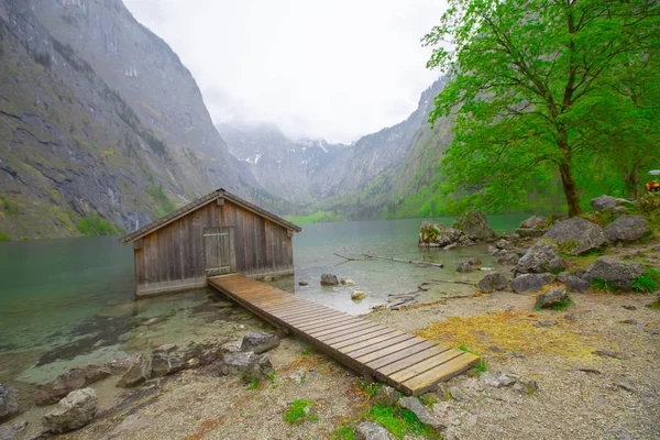 Vista Idílica Casa Tradicional Barcos Madera Pintoresco Lago Obersee Hermoso — Foto de Stock