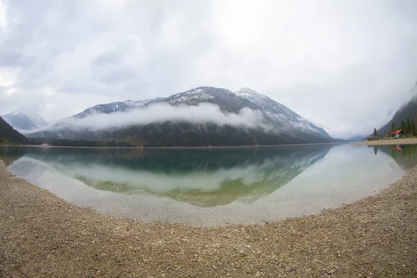 奥地利阿尔卑斯山普兰湖全景 — 图库照片