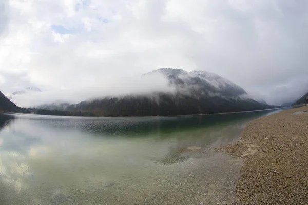 Avusturya Alpleri Ndeki Plansee Gölü Nün Panoramik Manzarası — Stok fotoğraf