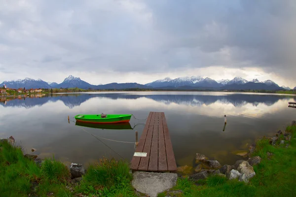 Lång Träbrygga Sjön Hopfensee Bayerska Alperna — Stockfoto