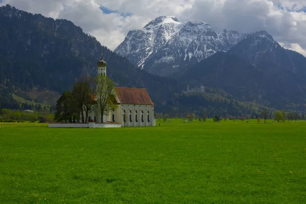 地标教堂圣科洛曼在巴伐利亚附近的城市富森 — 图库照片