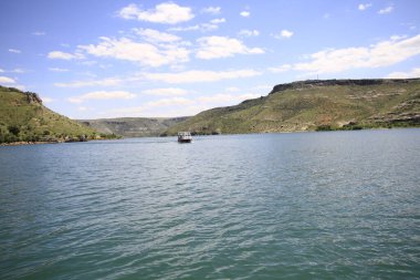 Eski Halfeti.Eski kasaba Halfeti yükselen sular altında, Şanlıurfa, Türkiye.