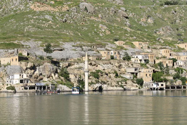 Yarısı Kasaba Türkiye Nin Sanliurfa Ilinde Fırat Nehri Nin Doğu — Stok fotoğraf