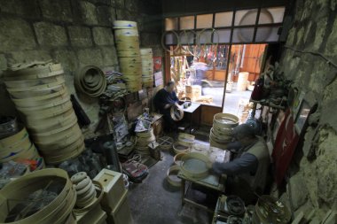 Gaziantep Bakrclar Çarşısı ve şehir manzarası.