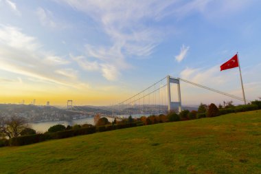 İstanbul Boğaziçi Köprüsü. 15 Temmuz Şehitler Köprüsü. İstanbul / Türkiye.