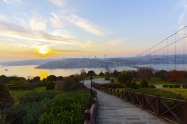 İstanbul Boğaziçi Köprüsü. 15 Temmuz Şehitler Köprüsü. İstanbul / Türkiye.