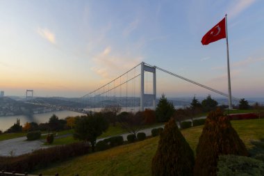 İstanbul Boğaziçi Köprüsü. 15 Temmuz Şehitler Köprüsü. İstanbul / Türkiye.