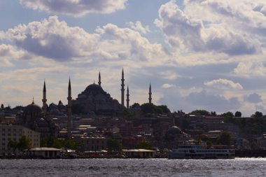 İstanbul turizm merkezi, mimari doğa ve ulaşım, İstanbul dünyanın en güzel şehirlerinden biri.