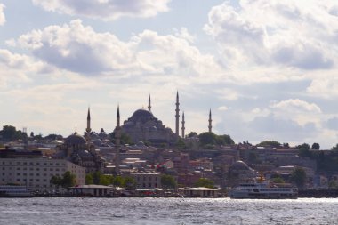 İstanbul turizm merkezi, mimari doğa ve ulaşım, İstanbul dünyanın en güzel şehirlerinden biri.