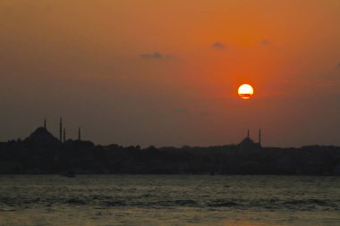İstanbul 'un en tarihi yerleri ve plajları, dünyanın en sevilen şehri...