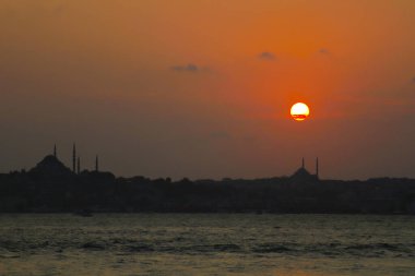 Türkiye 'nin İznik kentindeki İznik gölünün manzara görüntüsü.