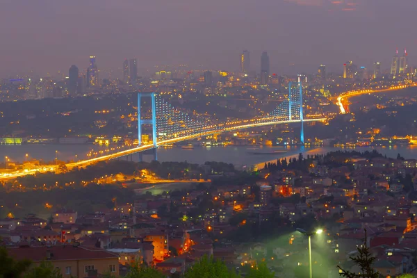 Foto Del Puente Del Bósforo Estambul Amanecer Une Dos Continentes — Foto de Stock