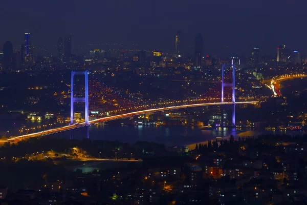 Foto Der Bosporus Brücke Von Istanbul Bei Sonnenaufgang Vereint Zwei — Stockfoto