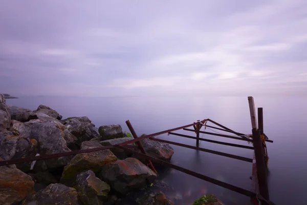 Pobřežní Molo Skály Technika Dlouhého Vystavení — Stock fotografie