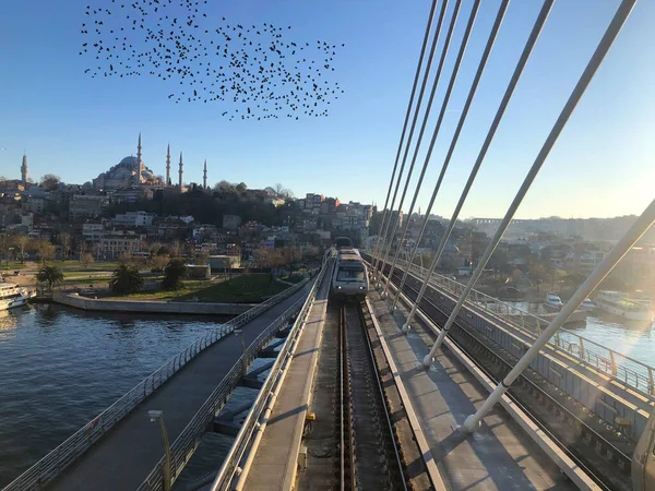 Golden Horn Metro Bron — Stockfoto