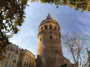 Galata Kulesi, İstanbul 'un Galata ilçesine bağlı bir kuledir. 528 yılında inşa edilen bina, Türkiye 'nin önemli simgeleri arasında yer alıyor.