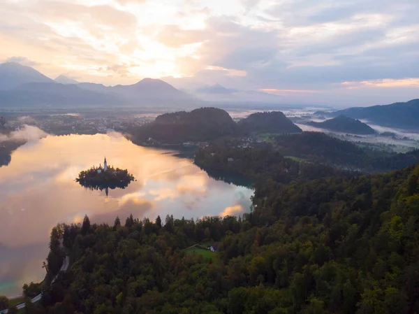 Bled Slovenya Yukarıdan Bled Blejsko Gölü Nün Gökyüzü Panoramik Görünümü — Stok fotoğraf