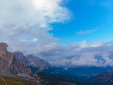 İtalya Dolomites moutnain - Passo di Giau South Tyrol içinde.