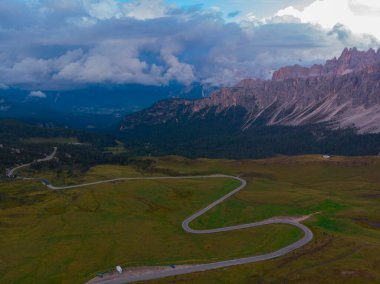 İtalya Dolomites moutnain - Passo di Giau South Tyrol içinde.