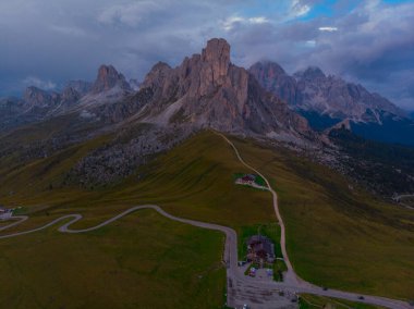 İtalya Dolomites moutnain - Passo di Giau South Tyrol içinde.