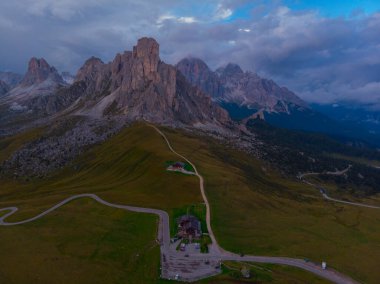 İtalya Dolomites moutnain - Passo di Giau South Tyrol içinde.