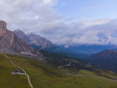 İtalya Dolomites moutnain - Passo di Giau South Tyrol içinde.