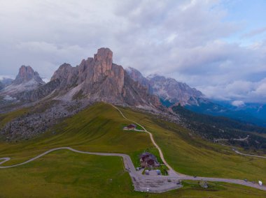 İtalya Dolomites moutnain - Passo di Giau South Tyrol içinde.
