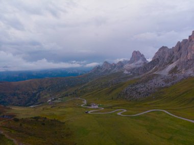 İtalya Dolomites moutnain - Passo di Giau South Tyrol içinde.
