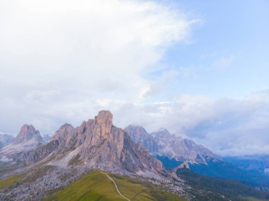 İtalya Dolomites moutnain - Passo di Giau South Tyrol içinde.