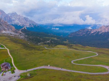 İtalya Dolomites moutnain - Passo di Giau South Tyrol içinde.