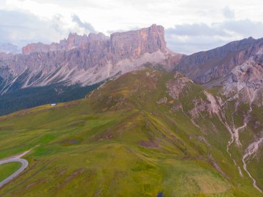 İtalya Dolomites moutnain - Passo di Giau South Tyrol içinde.