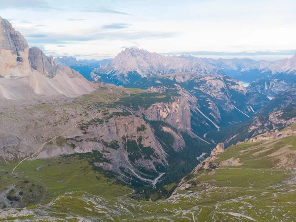 国立公園のRifugio AuronzoとChiesetta Degli Alpini Tre Cime Lavaredo Dolomites Alps 南チロル — ストック写真