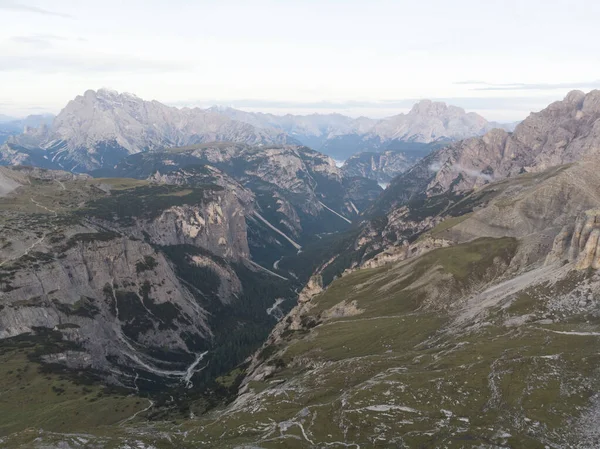 国立公園のRifugio AuronzoとChiesetta Degli Alpini Tre Cime Lavaredo Dolomites Alps 南チロル — ストック写真