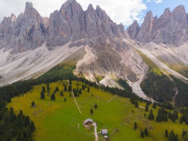 Rifugio Odle Geisler Bağışı
