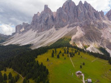 Rifugio Odle Geisler Bağışı