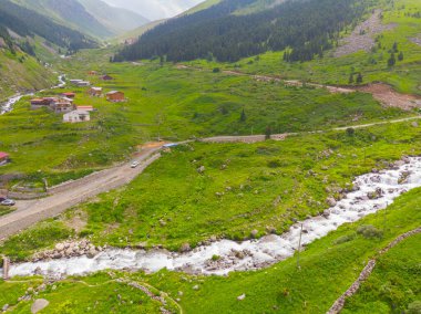 Bulutlardaki dağ zirvesi, Türkiye Karadeniz Bölgesi Rize kenti