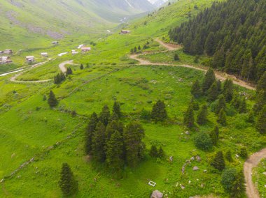 Bulutlardaki dağ zirvesi, Türkiye Karadeniz Bölgesi Rize kenti