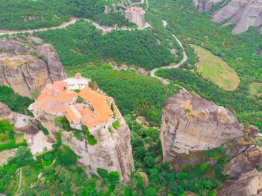Meteora, Yunanistan. eski şehir hava manzarası