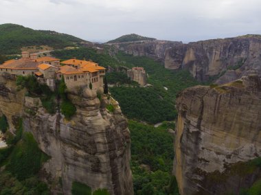 Meteora, Yunanistan. eski şehir hava manzarası