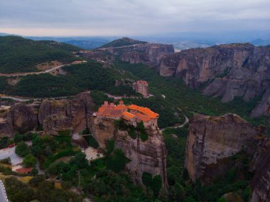Meteora, Yunanistan. eski şehir hava manzarası
