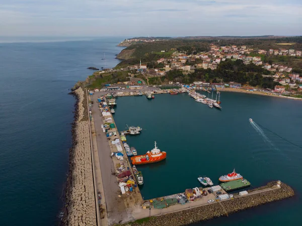 伊斯坦布尔Yavuz Sultan Selim桥的空中 巨型城市的街道空荡荡的科罗纳维勒斯完全被封锁了 最长的铁路吊桥之一 桥塔有330米高 — 图库照片