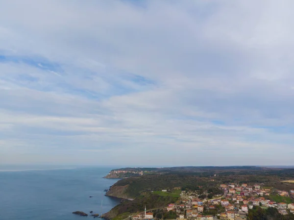 伊斯坦布尔Yavuz Sultan Selim桥的空中 巨型城市的街道空荡荡的科罗纳维勒斯完全被封锁了 最长的国家之一 — 图库照片