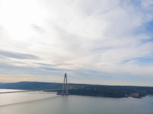 Aerial Yavuz Jembatan Sultan Selim Istanbul Jalan Jalan Kosong Tengah — Stok Foto